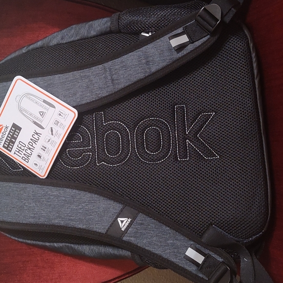 Back pack - Picture 2 of 3